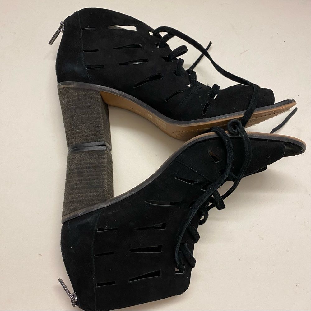 Vince Camuto Tressa Lace-Up black leather suede Sandals block heel 9.5W - Picture 5 of 10